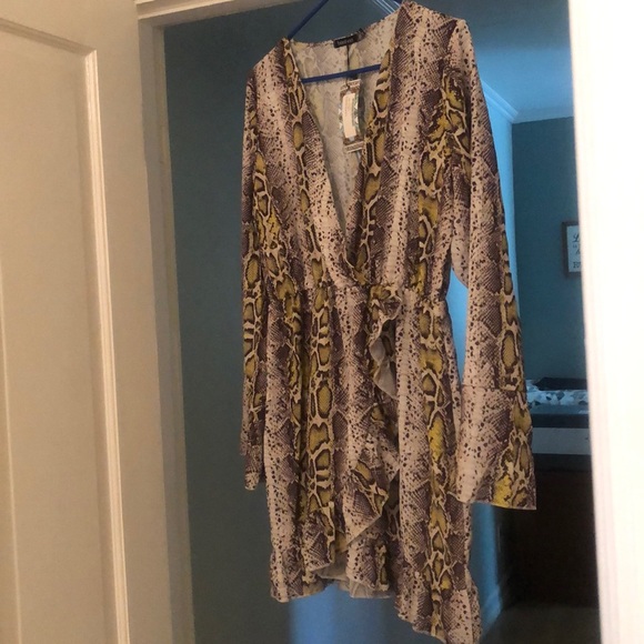 Ruffle Wrap Snake Dress - Picture 2 of 4